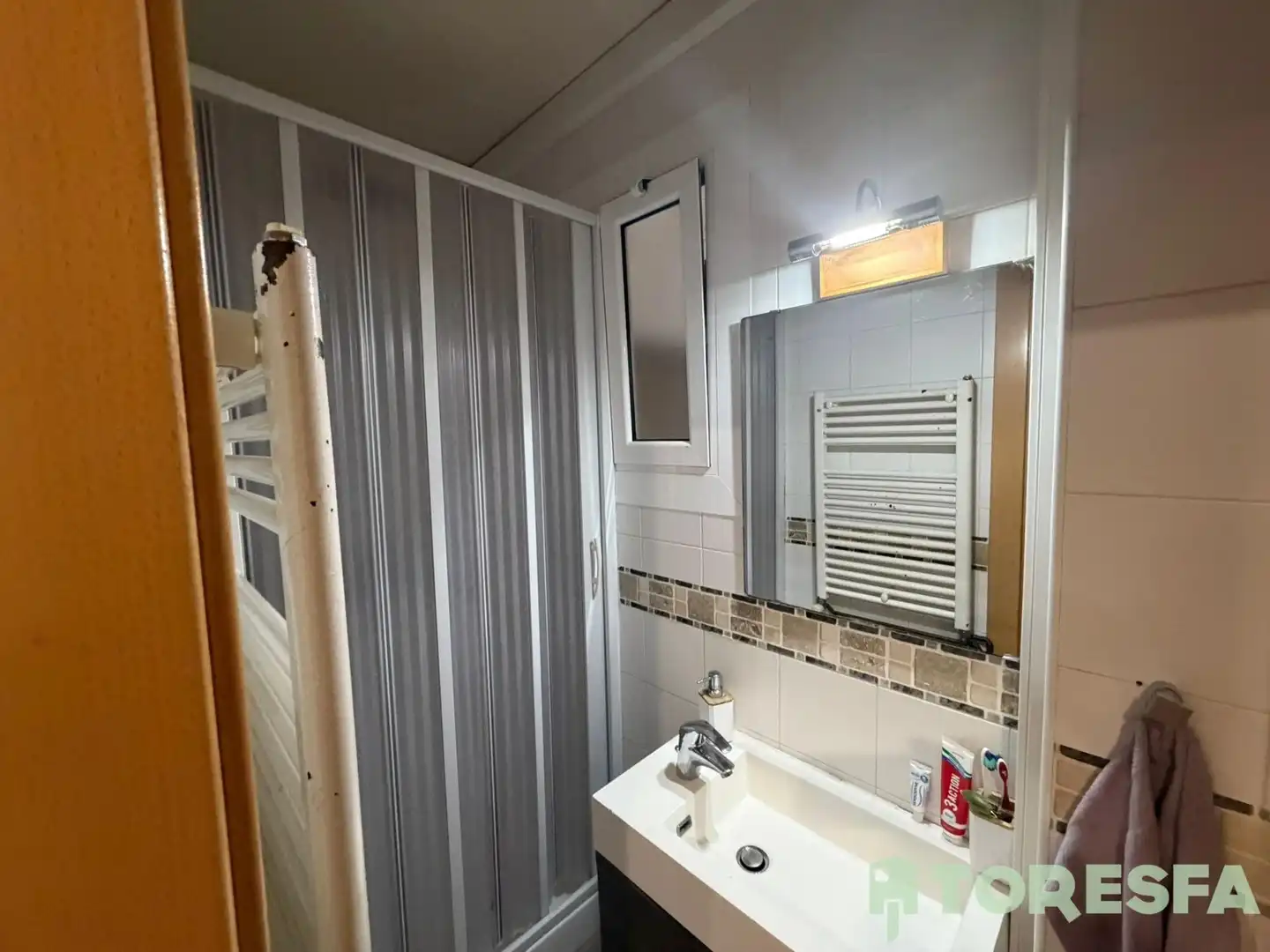Bathroom of Flat for sale in Gavà  with Air Conditioner, Heating and Balcony