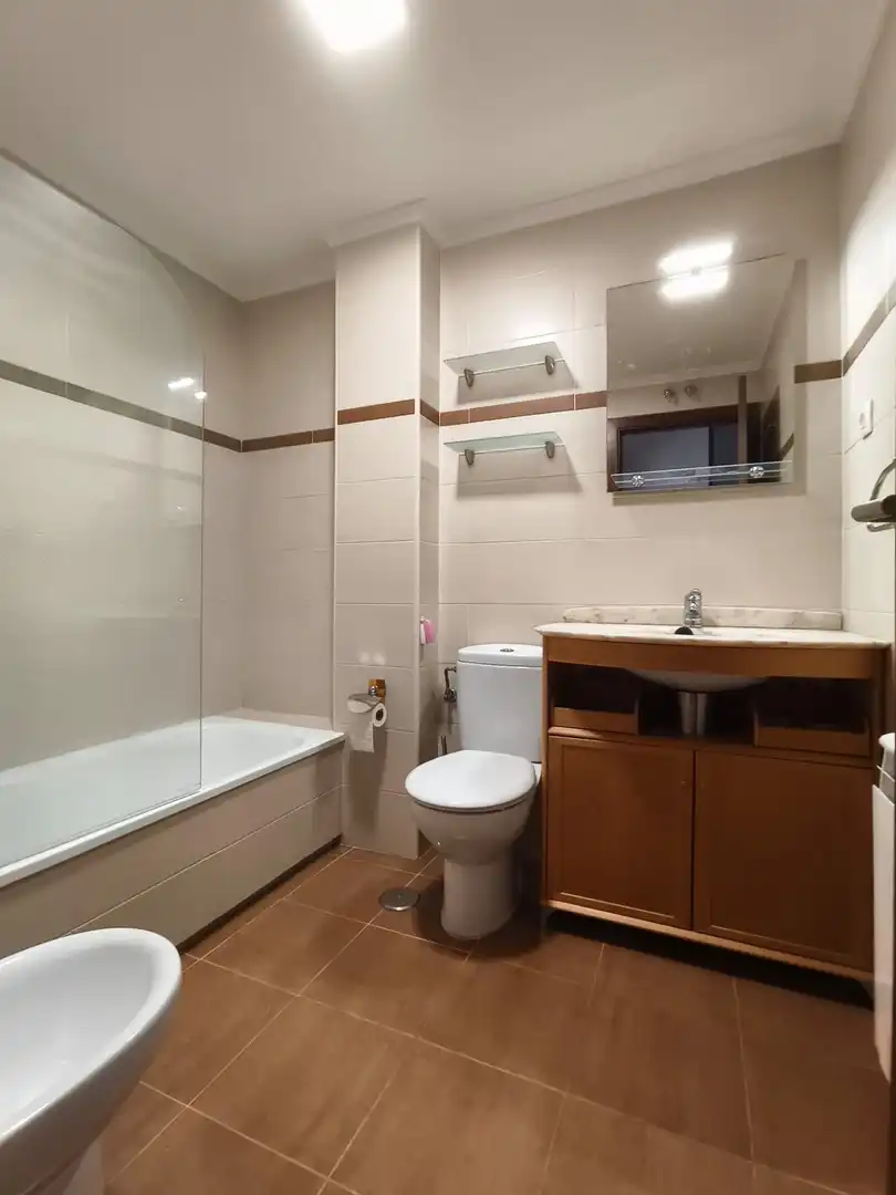 Bathroom of Flat for rent in Camargo  with Heating, Private garden and Parquet flooring
