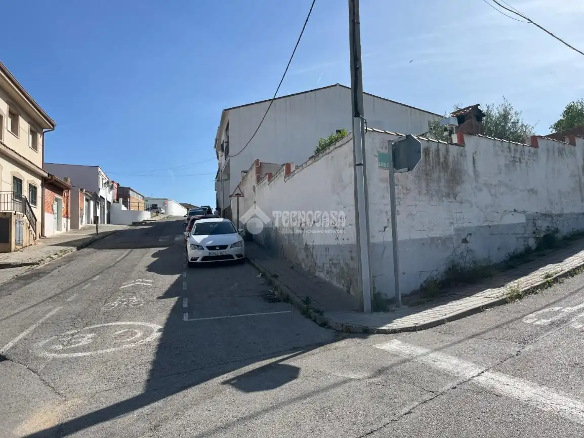 Wohnbaugrundstück zum Verkauf in Torres de la Alameda