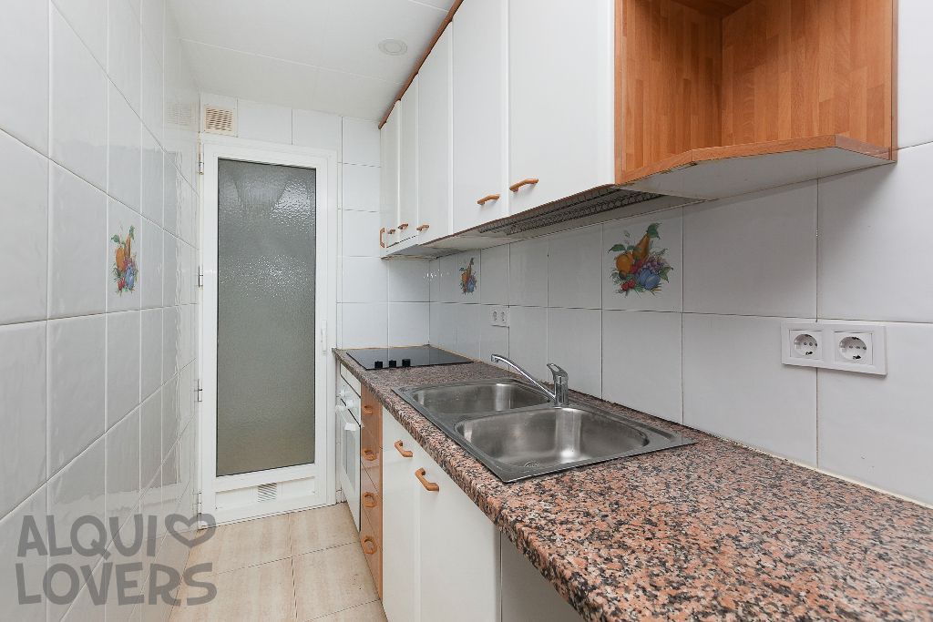 Cuina de Pis en venda en Mollet del Vallès amb Calefacció, Parquet i Forn