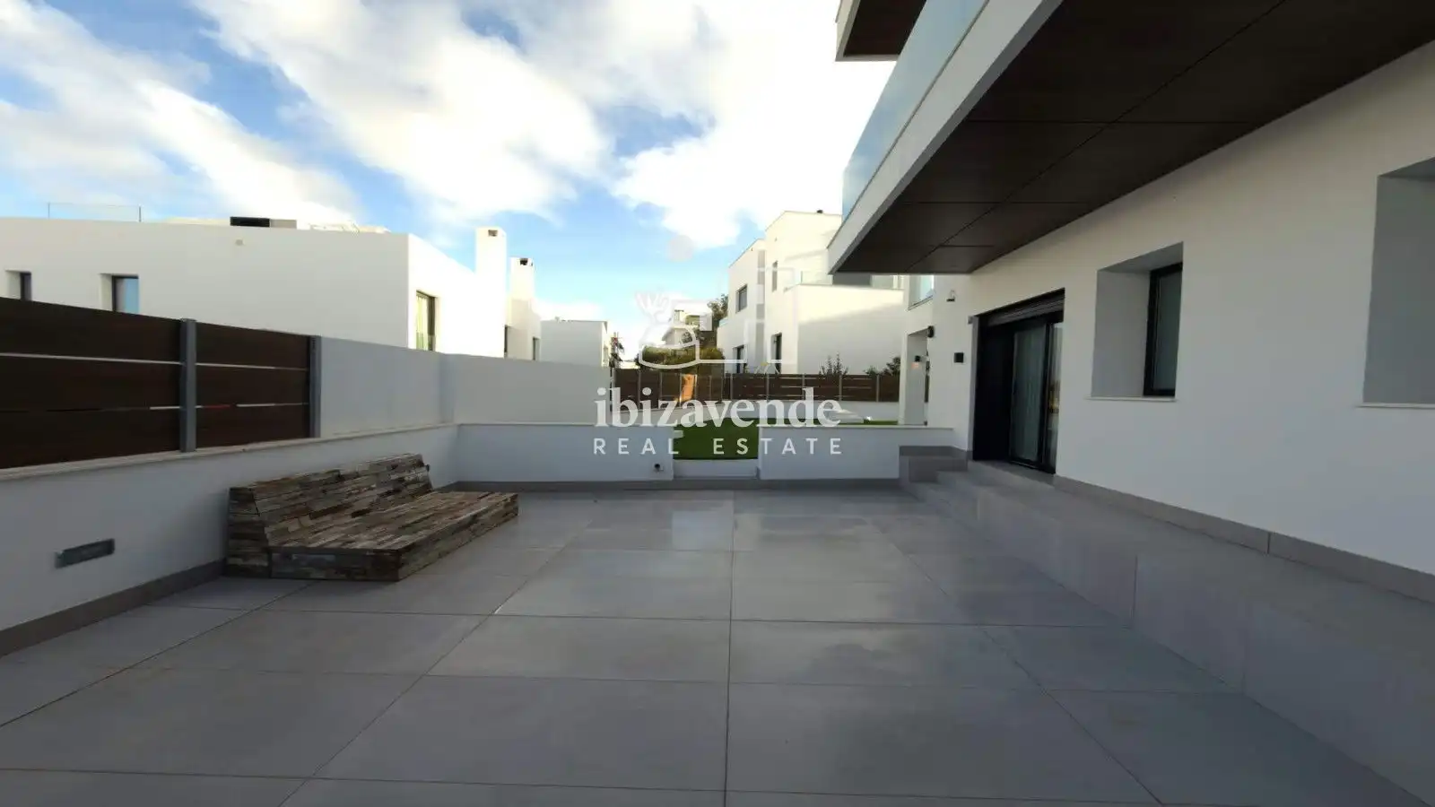 Vista exterior de Casa o xalet en venda en Santa Eulària des Riu amb Aire condicionat, Calefacció i Piscina
