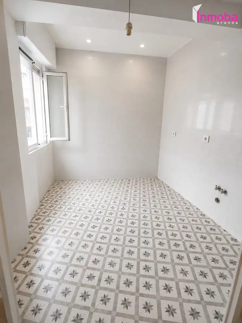 Baño de Piso en venta en Aranda de Duero con Calefacción, Parquet y Terraza