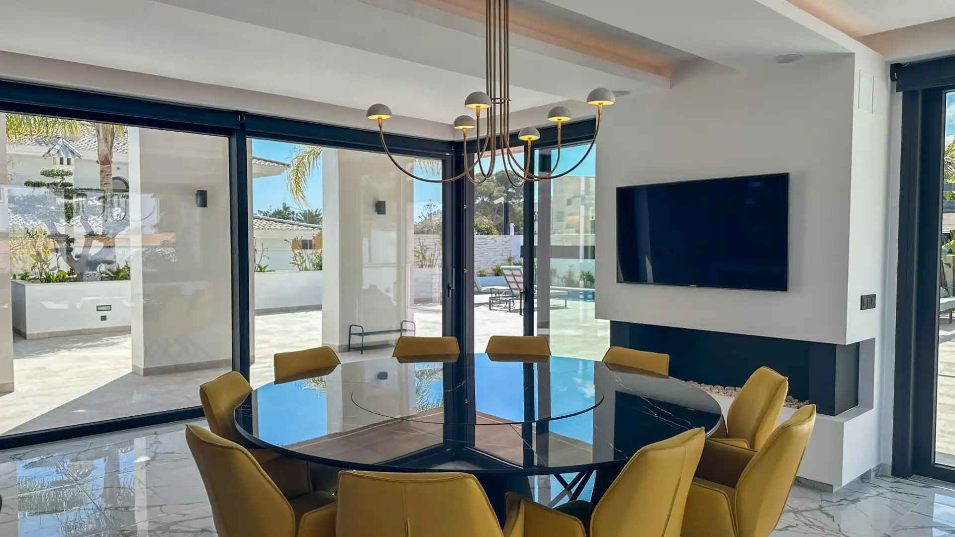 Dining room of Houses for sale in Orihuela  with Air Conditioner, Swimming Pool and Oven