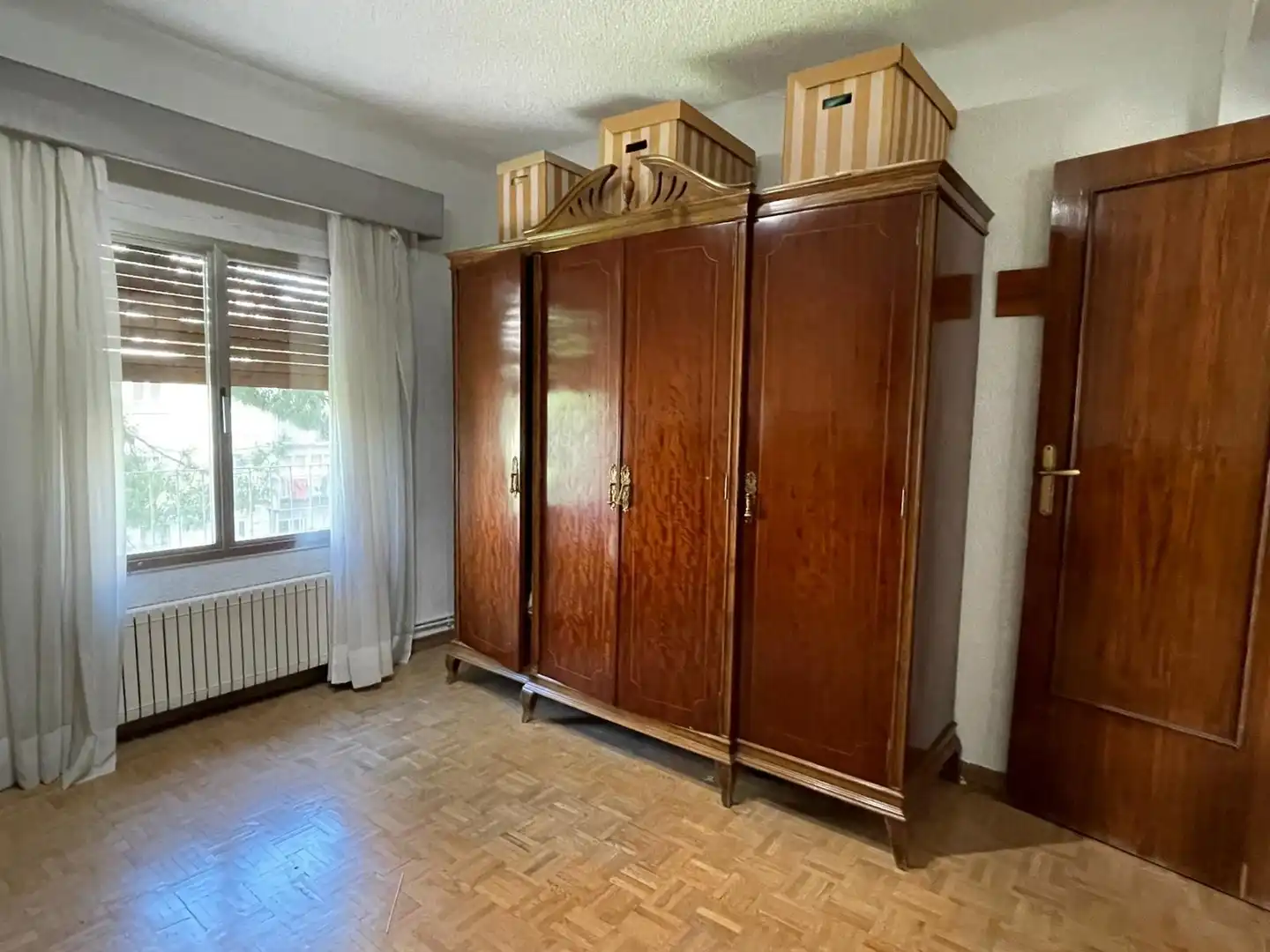 Bedroom of Flat for sale in Madrid  with Air Conditioner and Heating