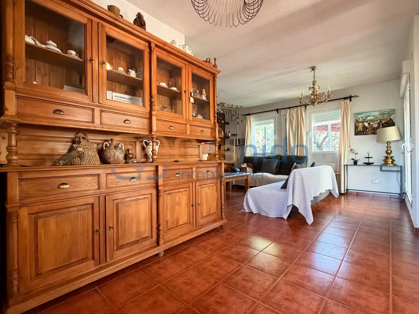 Sala d'estar de Casa o xalet en venda en El Espinar amb Calefacció, Jardí privat i Terrassa