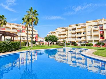 Apartment mit Pool zum Verkauf in Las Marinas / Les Marines