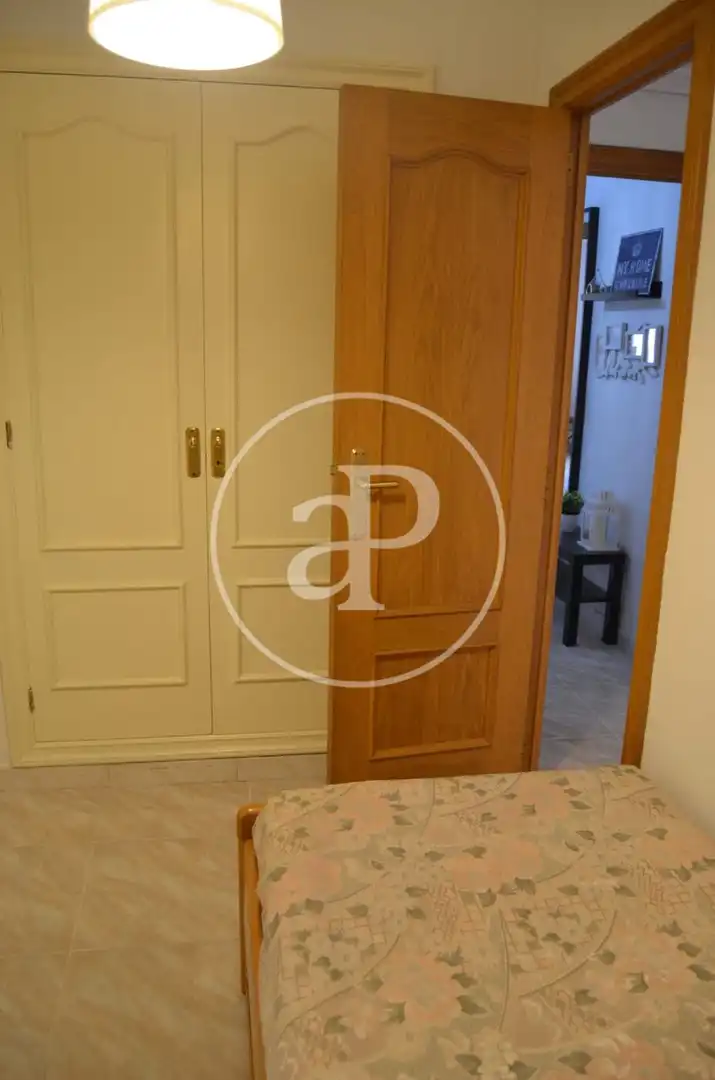Piso de alquiler en Valencia con Amueblado y Balcón