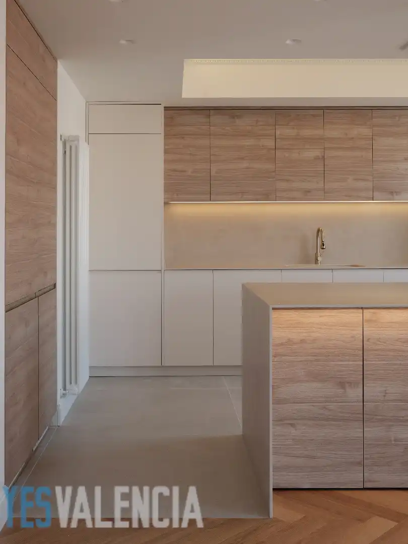 Piso con terraza en venta en Carrer de l'Erudit Orellana, imagen 3