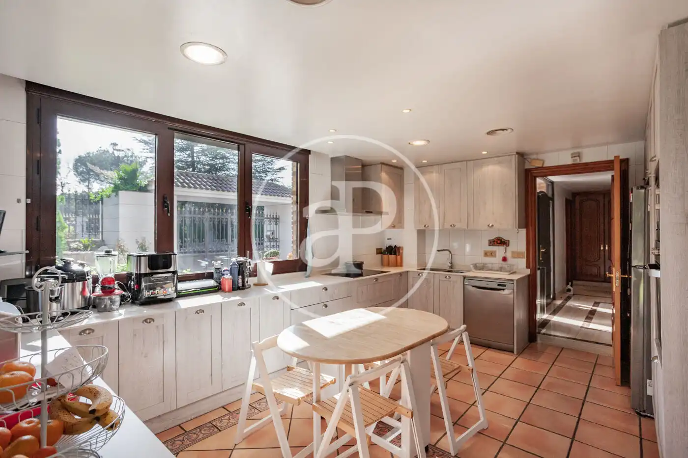 Cocina de Casa o chalet en venta en Pozuelo de Alarcón con Aire acondicionado, Calefacción y Jardín privado