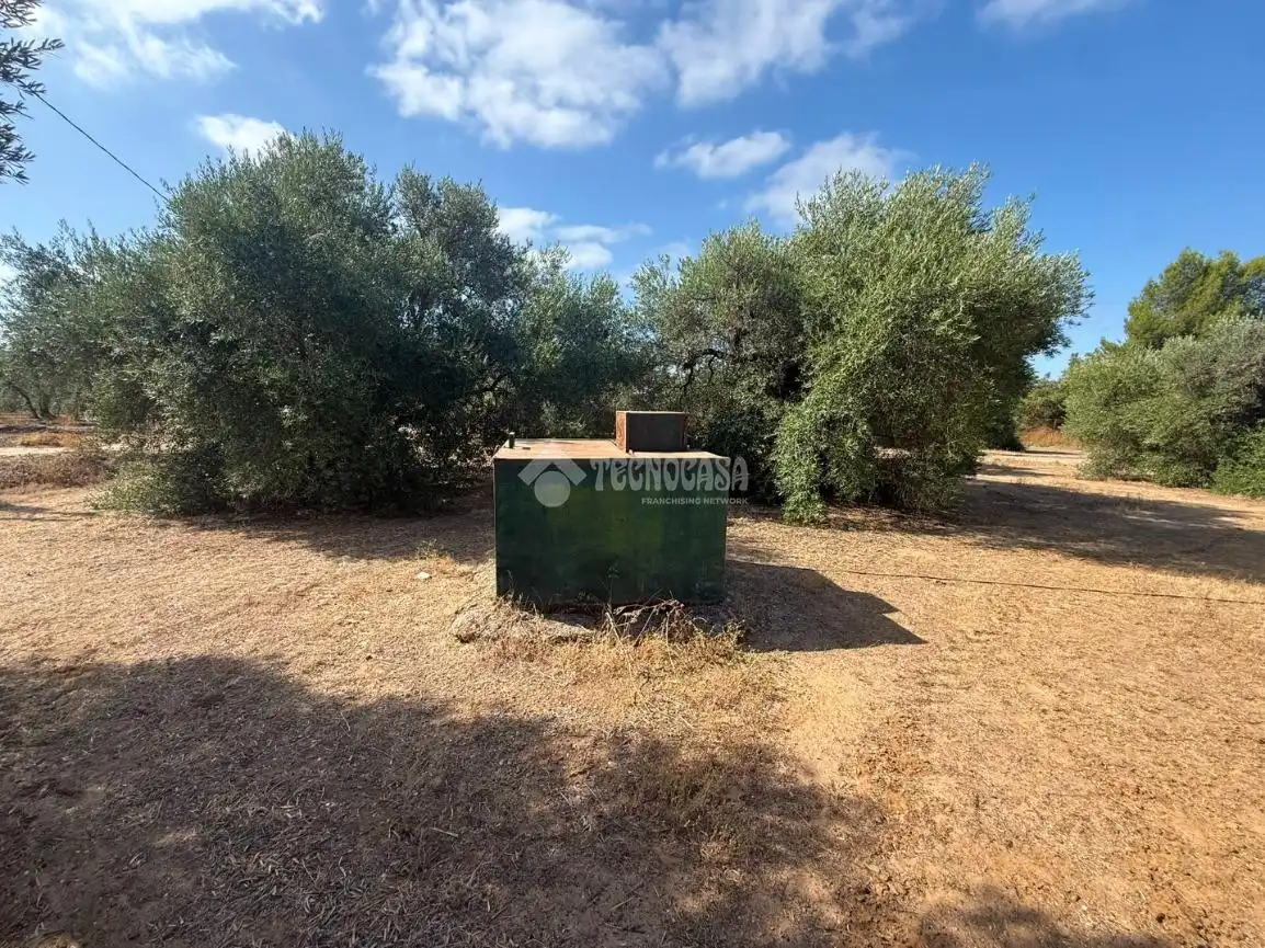 Country homes for sale in Arahal  with Swimming Pool