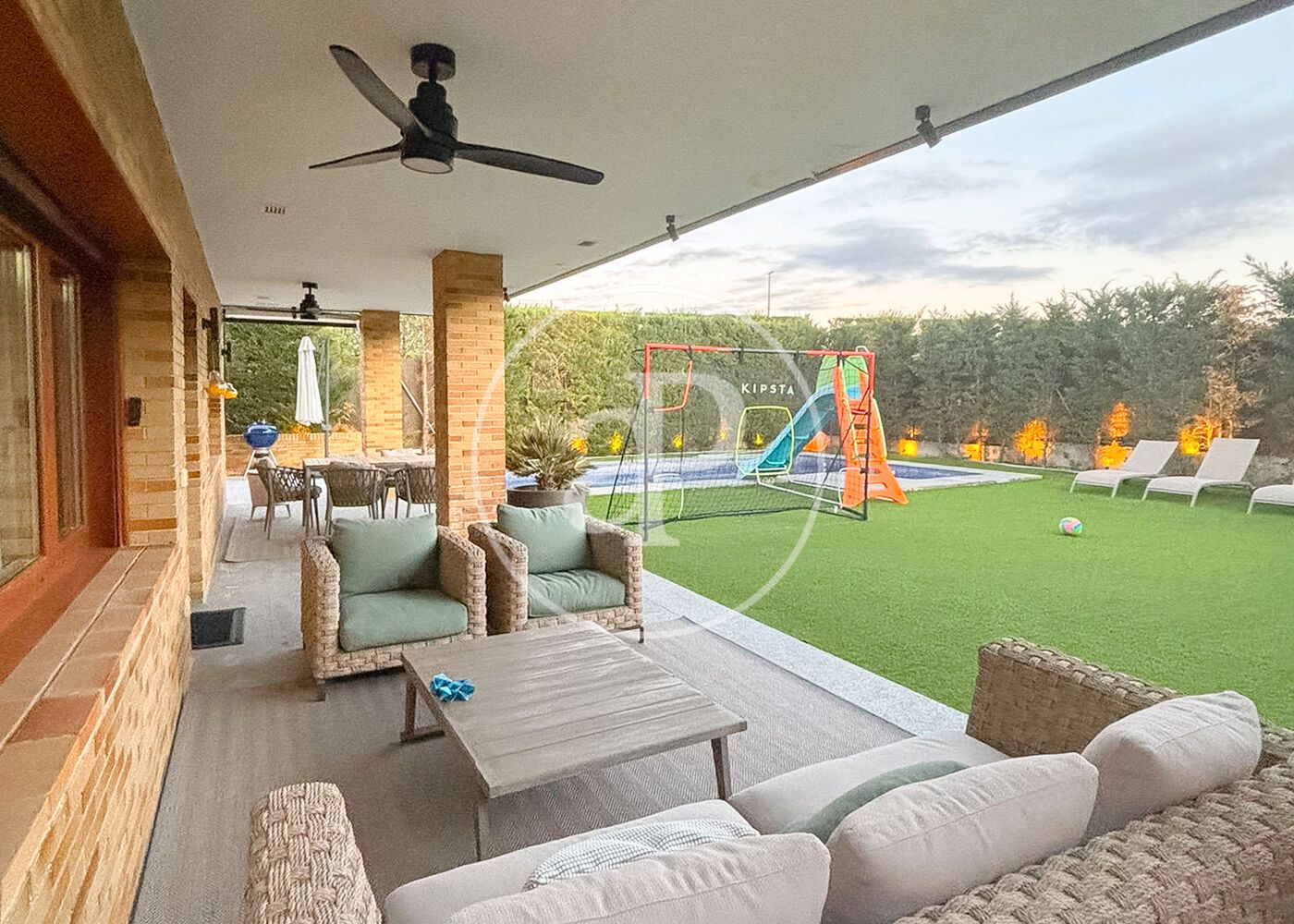 Terrace of House or chalet for sale in Ciudalcampo  with Air Conditioner, Heating and Private garden