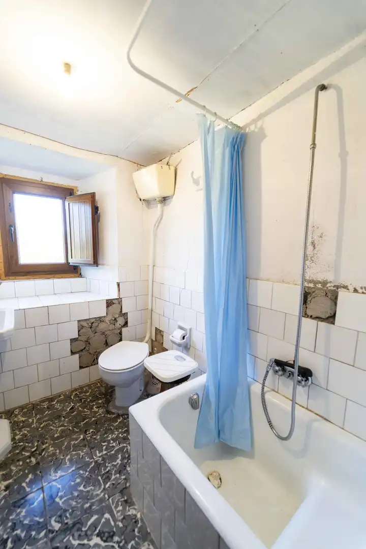 Baño de Finca rústica en venta en San Tirso de Abres con Amueblado