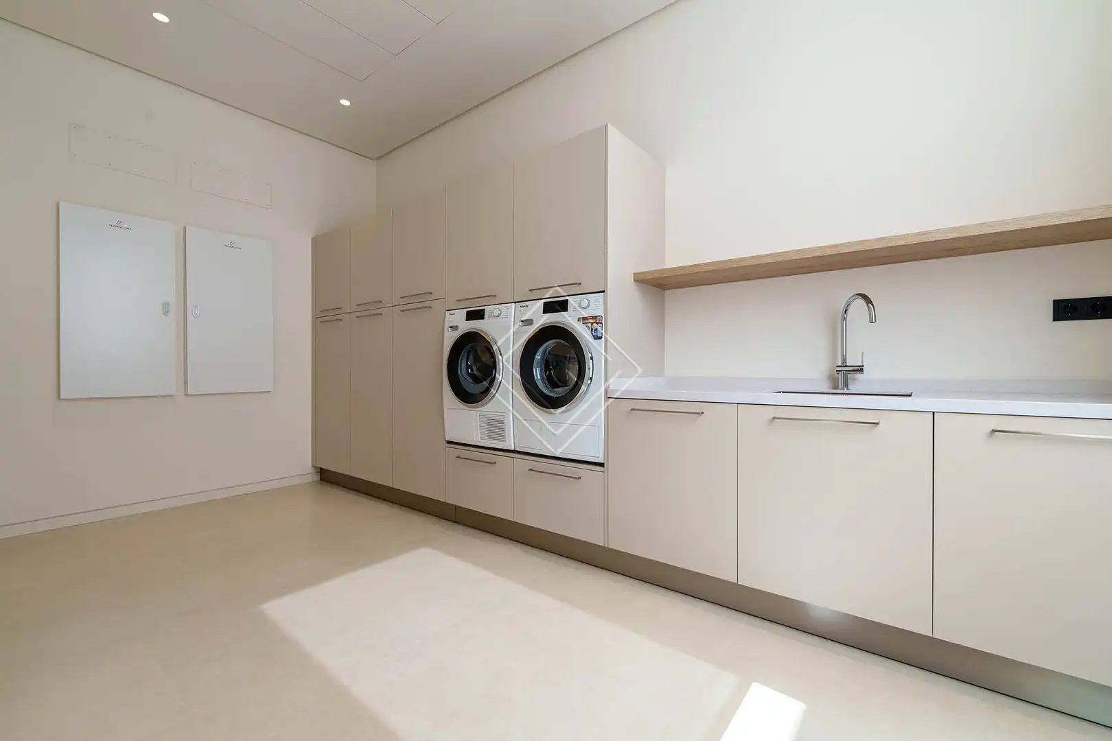 Chalet con piscina en venta en Milla de Oro, imagen 35