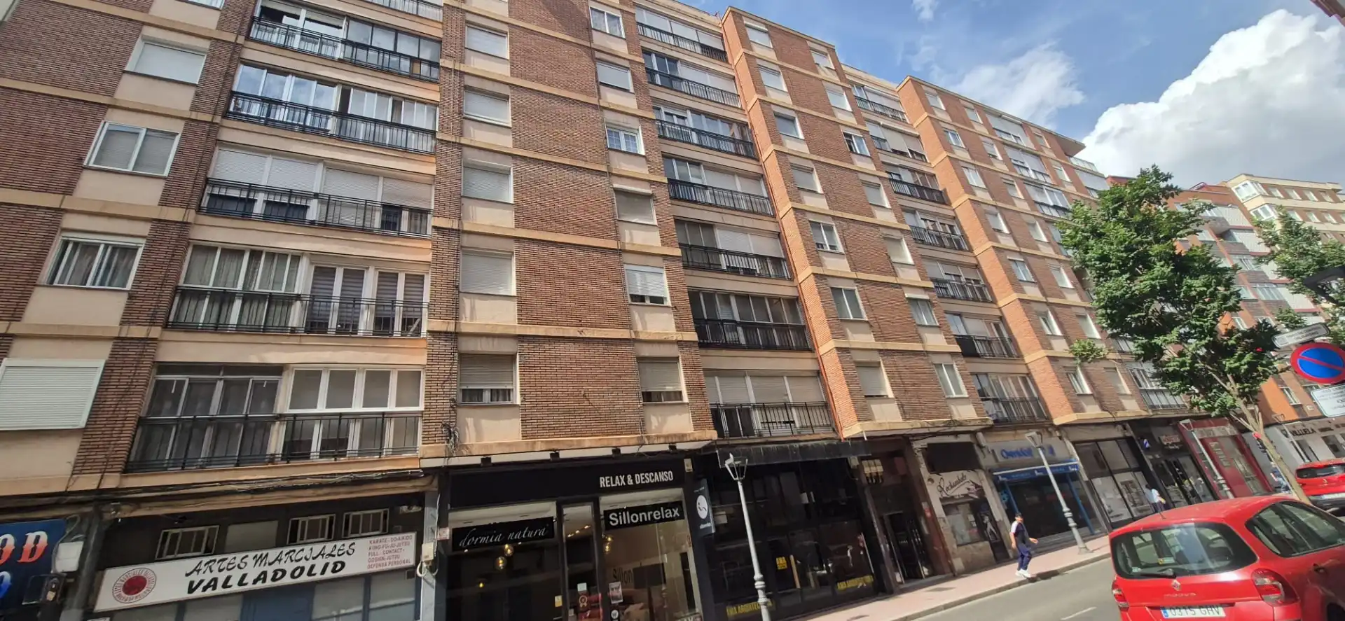 Vista exterior de Piso en venta en Valladolid con Calefacción, Parquet y Terraza
