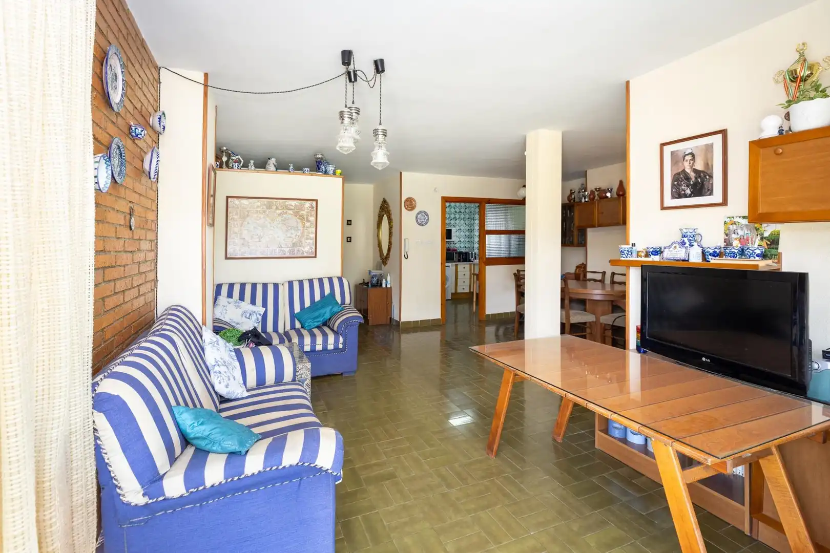 Sala d'estar de Pis en venda en Albolote amb Balcó i Piscina comunitària