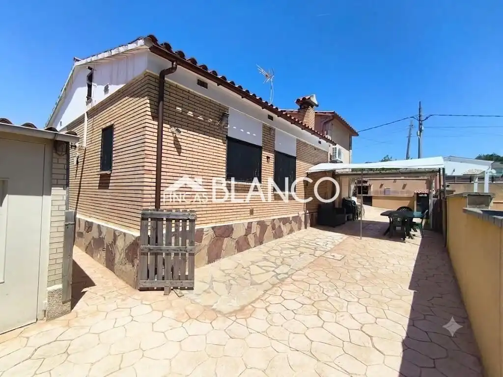 Exterior view of Houses for sale in Piera  with Heating and Swimming Pool