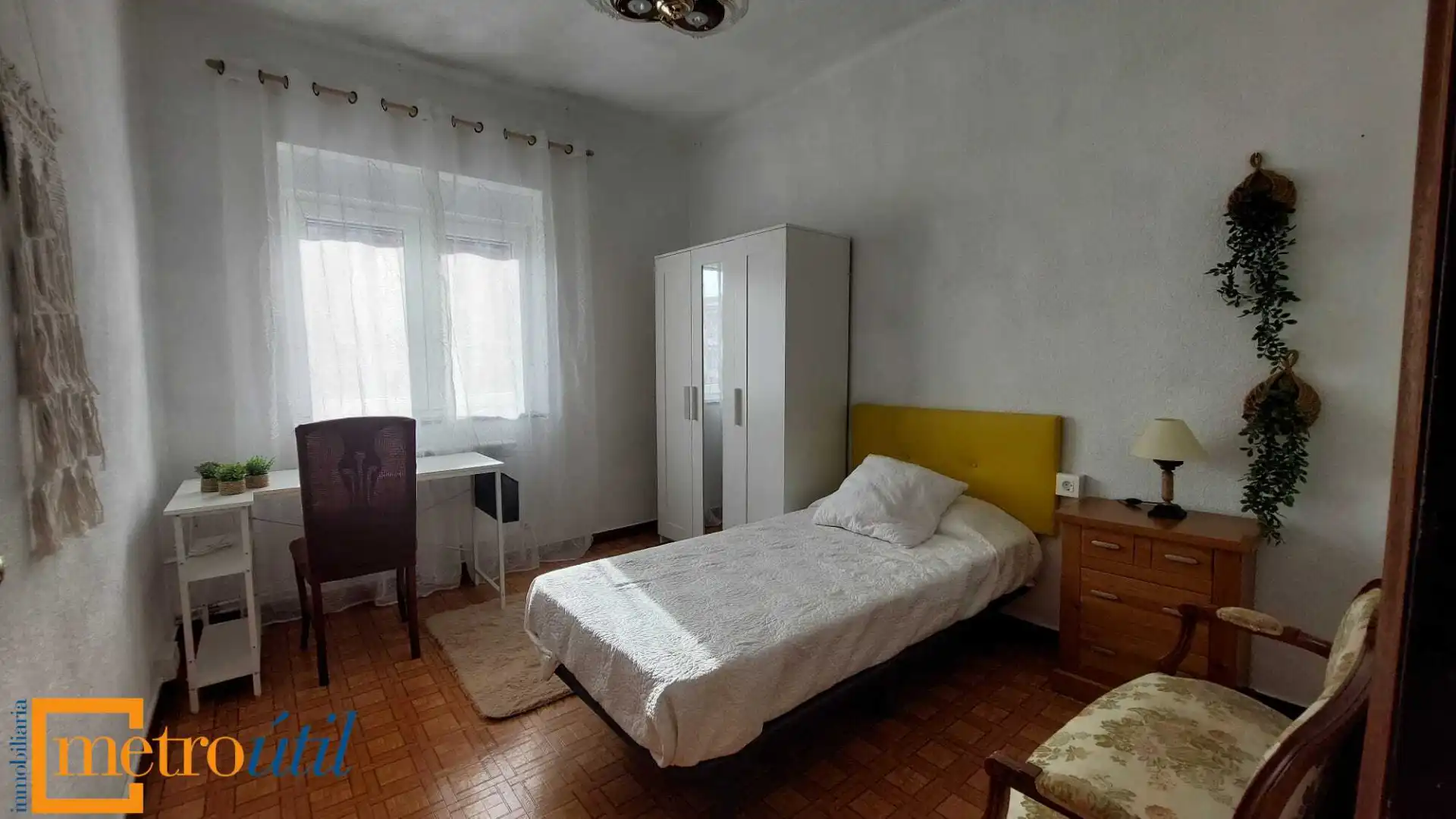 Bedroom of Flat for rent in Salamanca  with Heating and Furnished