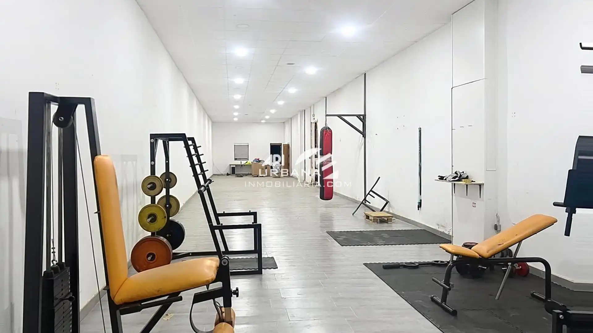 Nave industrial en venta en Lucena