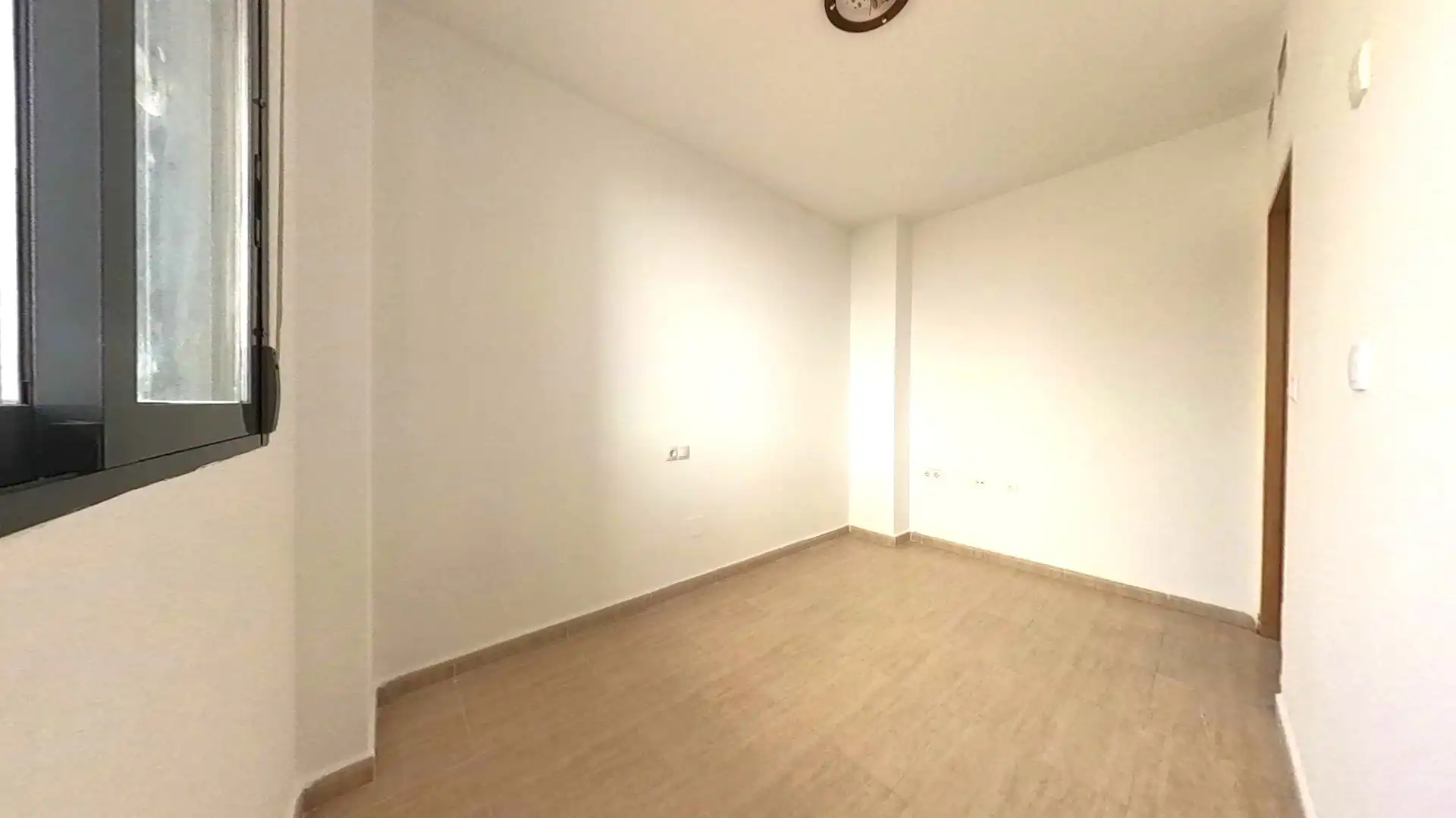 Habitación de Piso en venta en Murcia con Trastero y Balcón