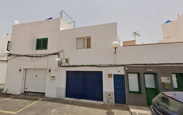 Casa-chalet en Venta en C/ Lajiar en Orzola