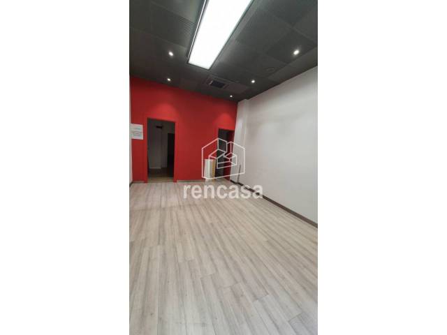 Local comercial en Alquiler en Pi i Margall en Príncep de Viana - Clot -Xalets Humbert Torres