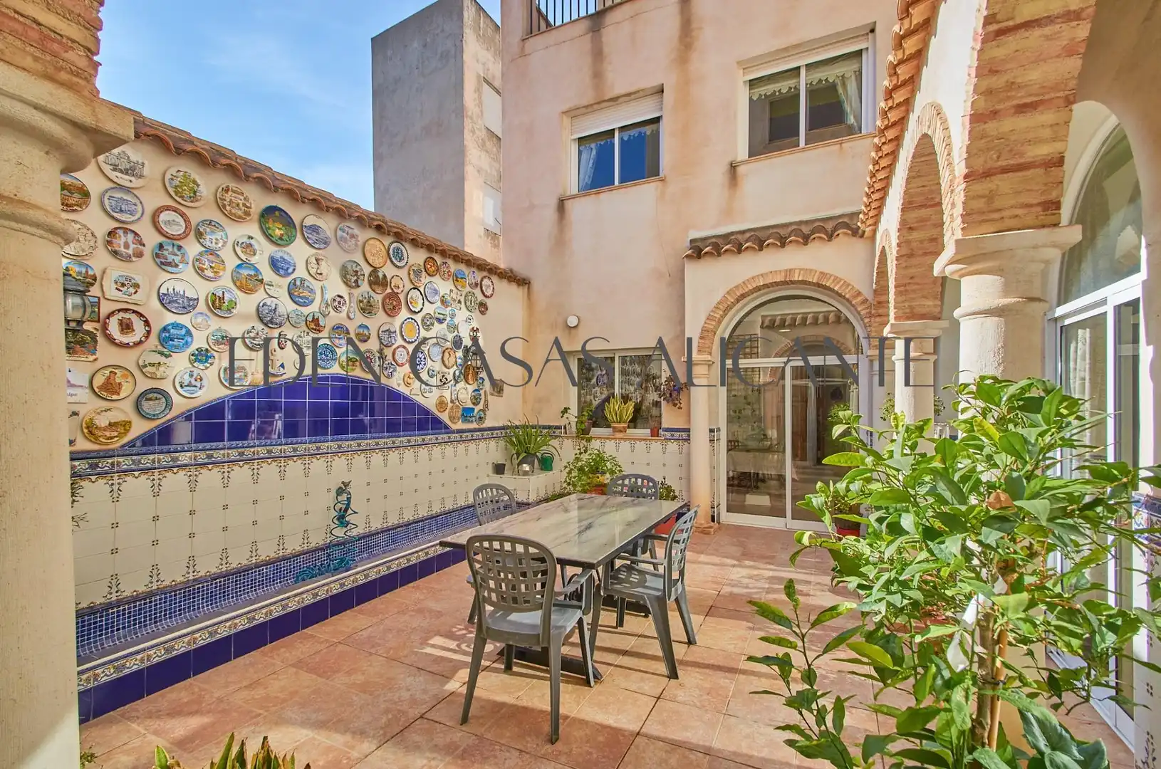 Jardí de Casa adosada en venda en San Vicente del Raspeig / Sant Vicent del Raspeig amb Aire condicionat, Jardí privat i Parquet