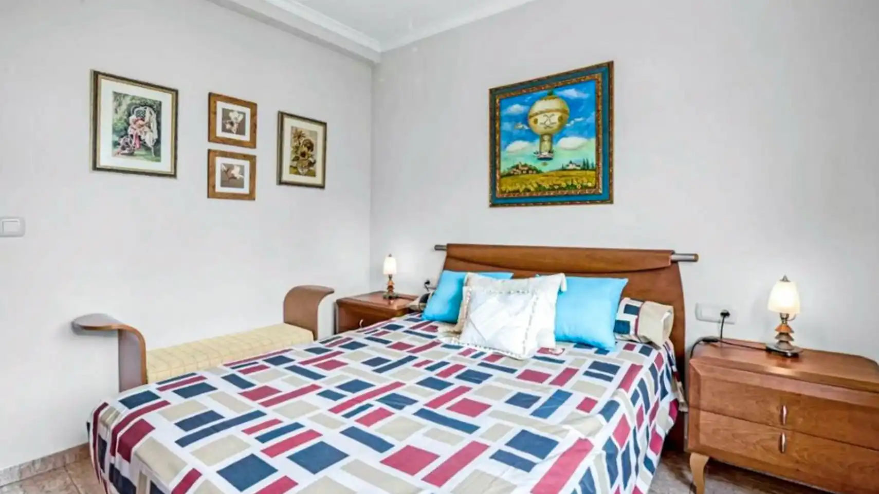 Schlafzimmer von Haus oder Chalet zum Verkauf in Dénia mit Klimaanlage, Heizung und Privatgarten