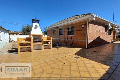 Exterior view of House or chalet for sale in Guadamur  with Air Conditioner