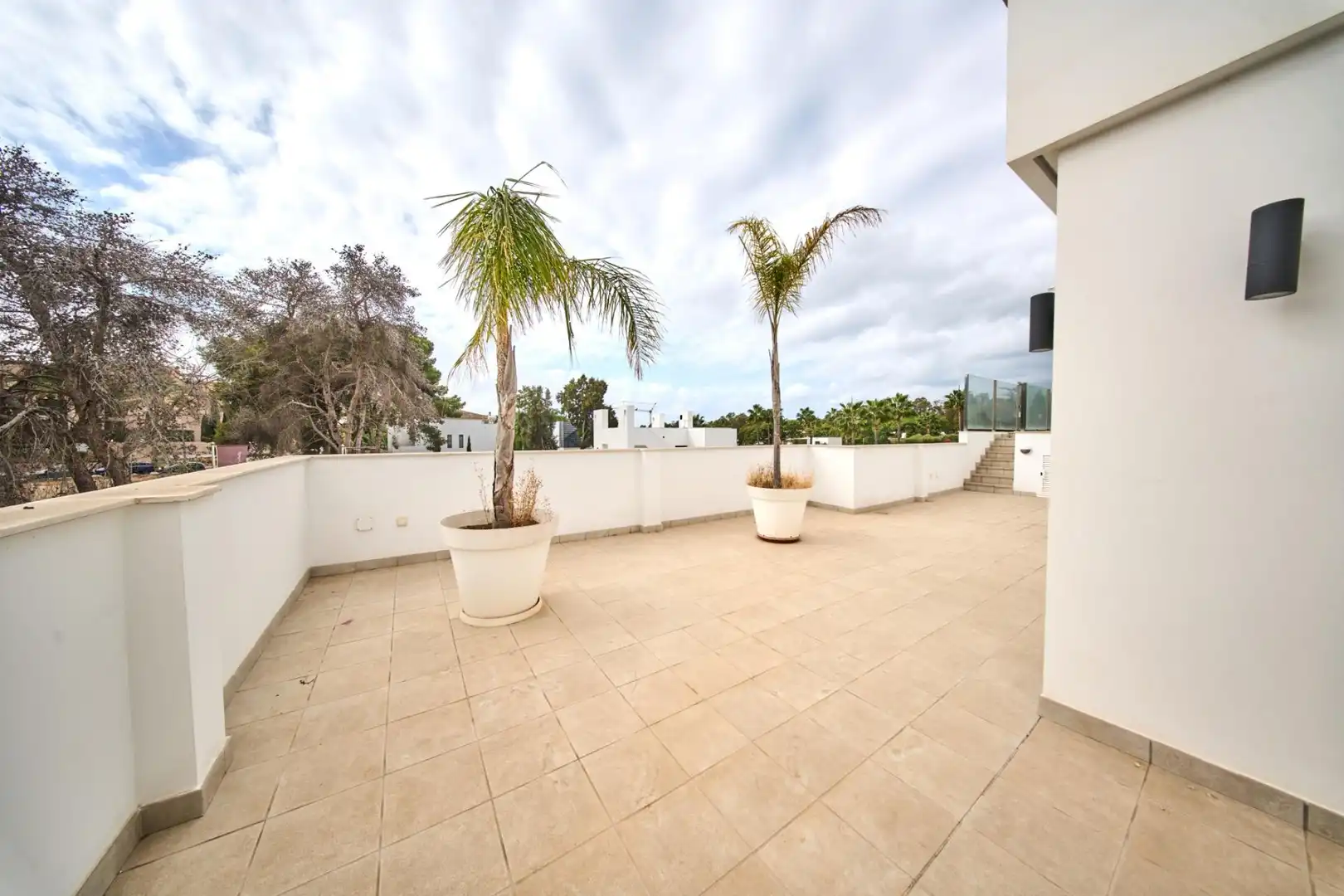 Terrassa de Casa o xalet en venda en Marbella amb Jardí privat, Terrassa i Traster