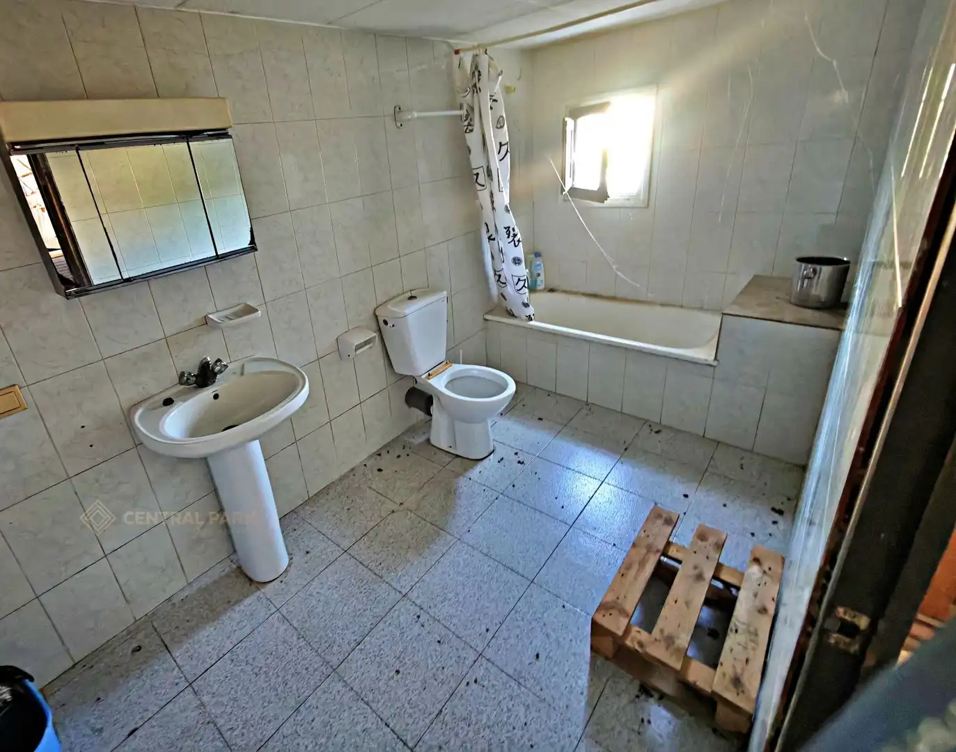 Bany de Casa o xalet en venda en Pacs del Penedès amb Calefacció, Terrassa i Traster