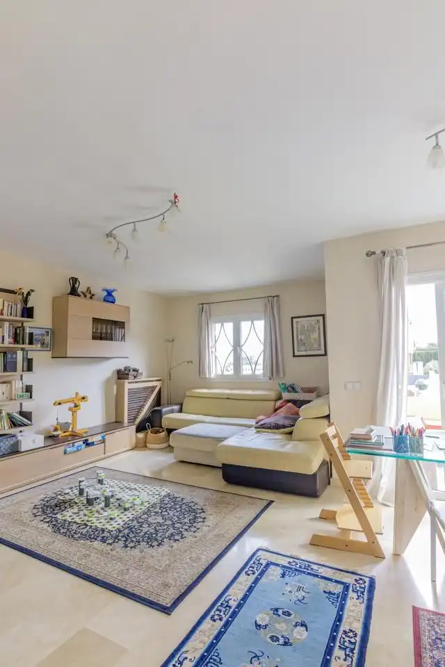 Wohnzimmer von Haus oder Chalet zum Verkauf in Alhaurín de la Torre mit Klimaanlage, Schwimmbad und Möbliert