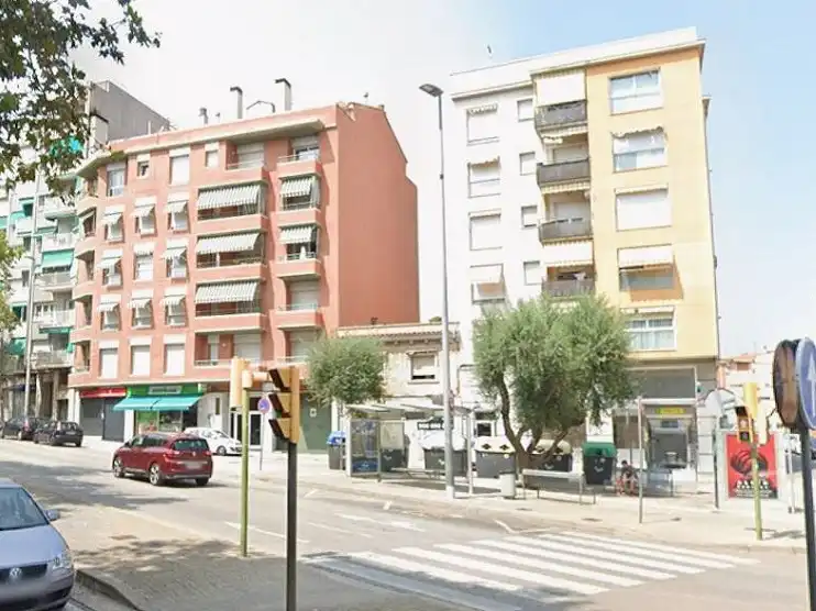 Vista exterior de Residencial en venta en Sabadell