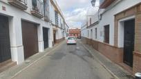 Vista exterior de Casa o xalet en venda en Carmona amb Terrassa