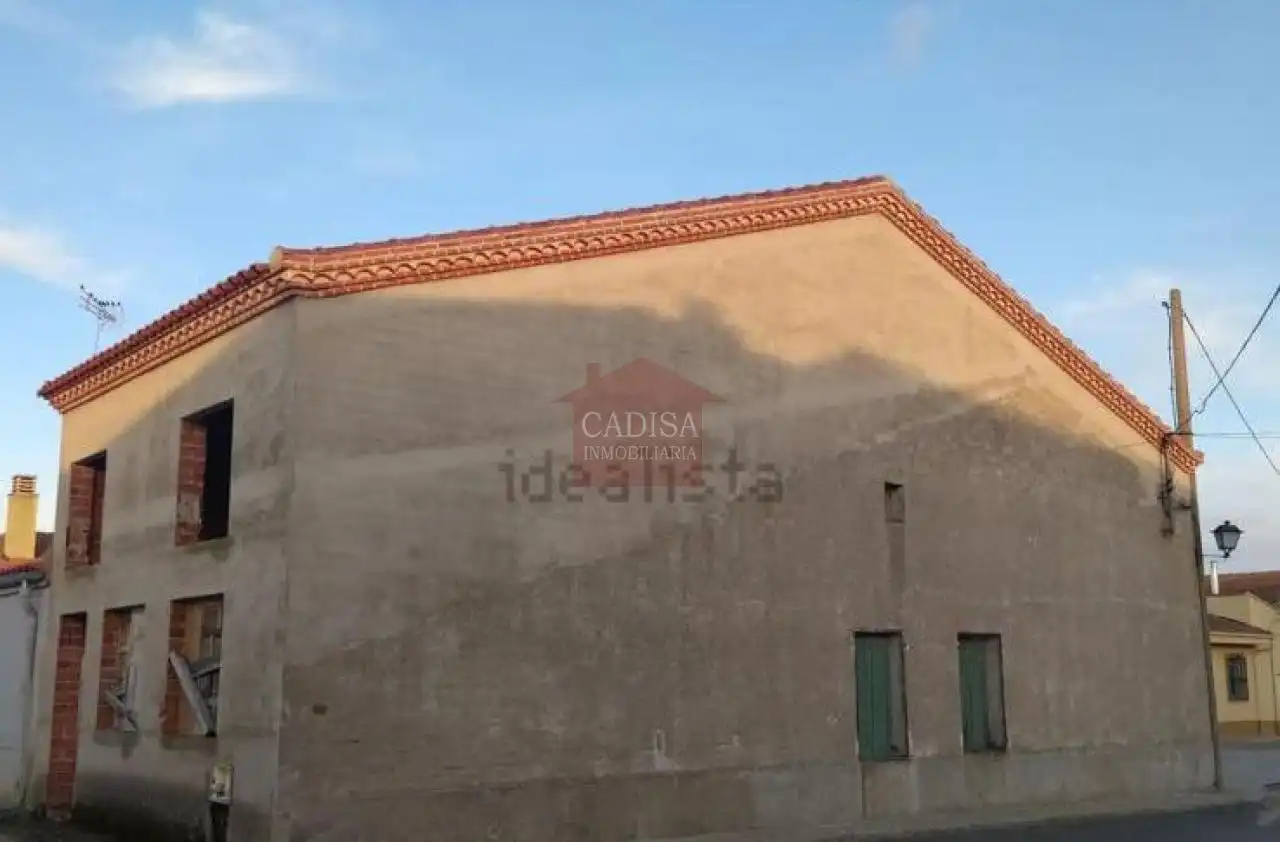 Vista exterior de Casa o chalet en venta en Ventosa del Río Almar con Calefacción