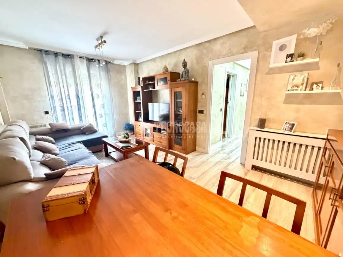 Exterior view of Flat for sale in Arganda del Rey  with Air Conditioner, Heating and Parquet flooring