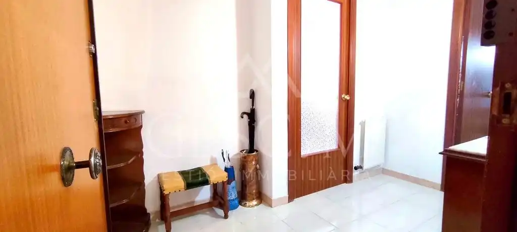 Piso en venta en Sant Joan Despí con Jardín privado, Terraza y Balcón
