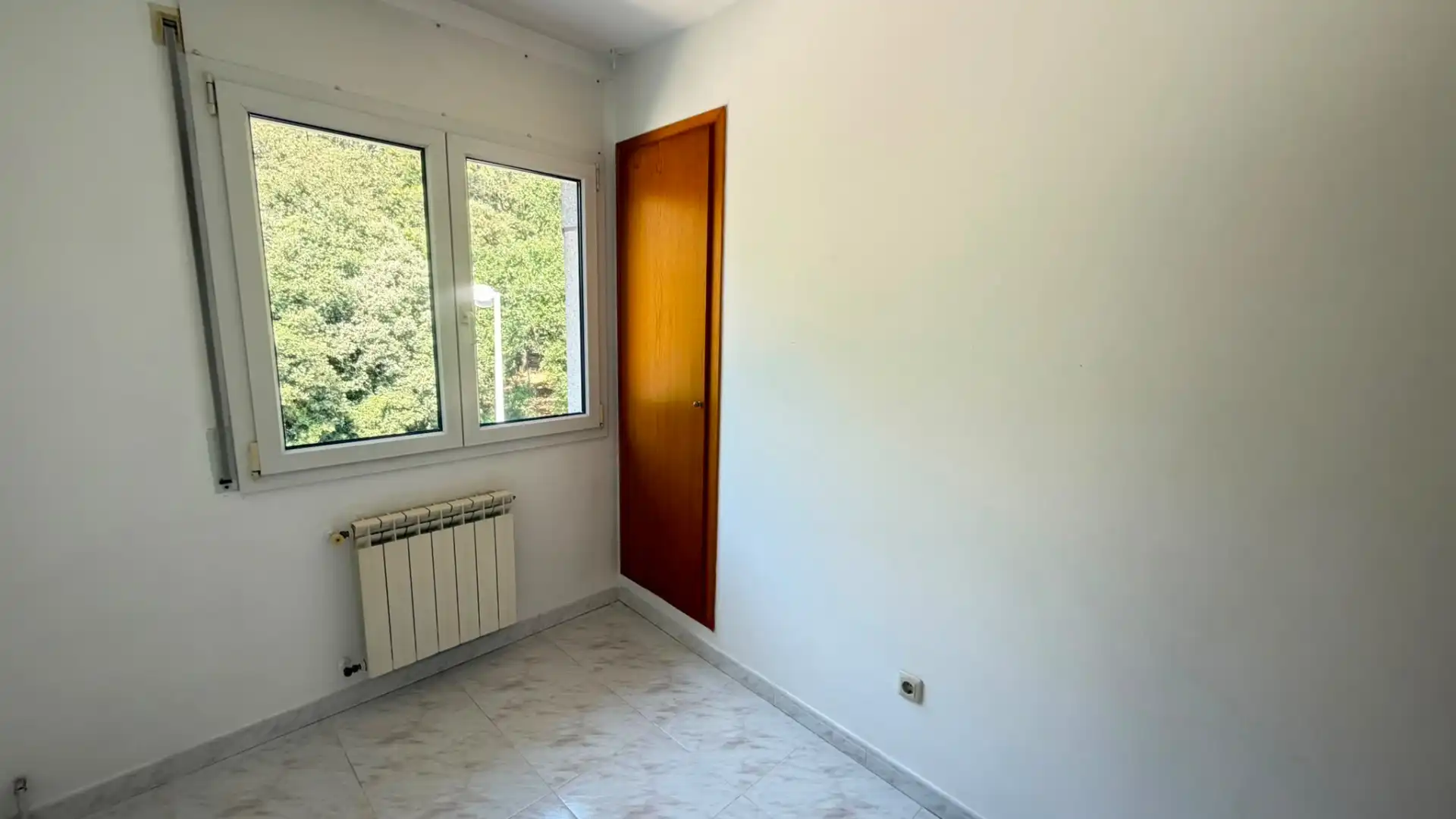 Bedroom of Detached homes for sale in Girona  with Air Conditioner, Heating and Private garden