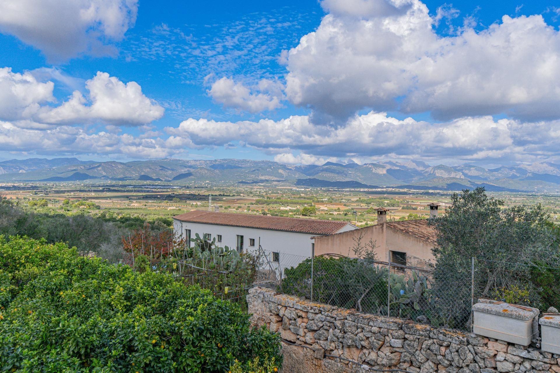 Vista exterior de Casa adosada en venta en Santa Eugènia con Calefacción, Jardín privado y Terraza