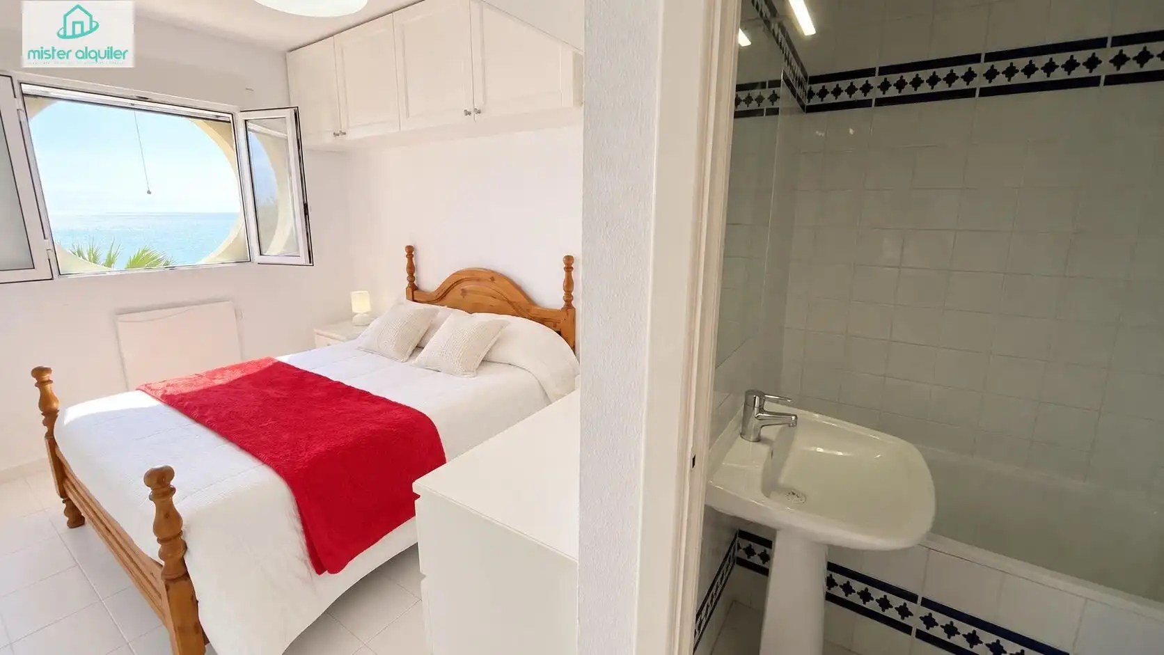 Habitación de Casa o chalet de alquiler en El Campello con Calefacción, Terraza y Amueblado