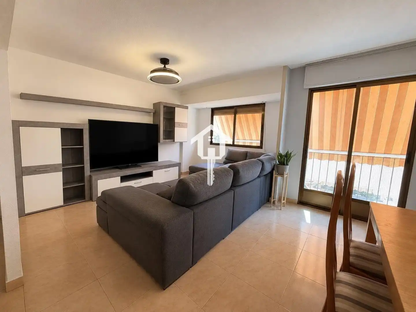 Living room of Flat for sale in Alicante / Alacant  with Terrace, Furnished and Balcony