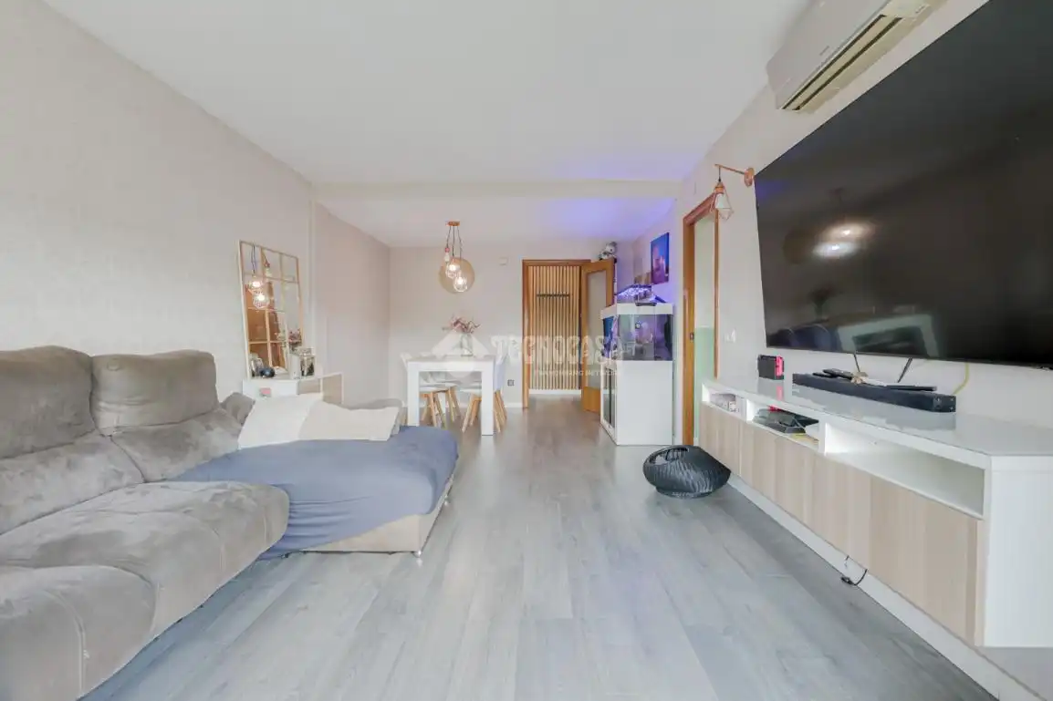Sala d'estar de Pis en venda en Terrassa amb Parquet