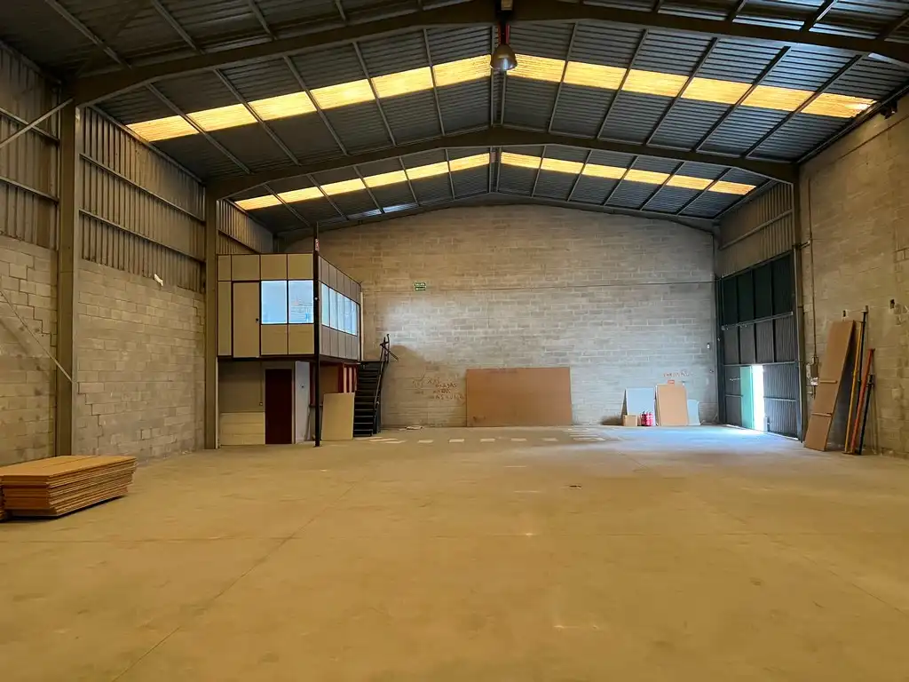 Nave industrial de alquiler en Lugar Lestedo, Boqueixón