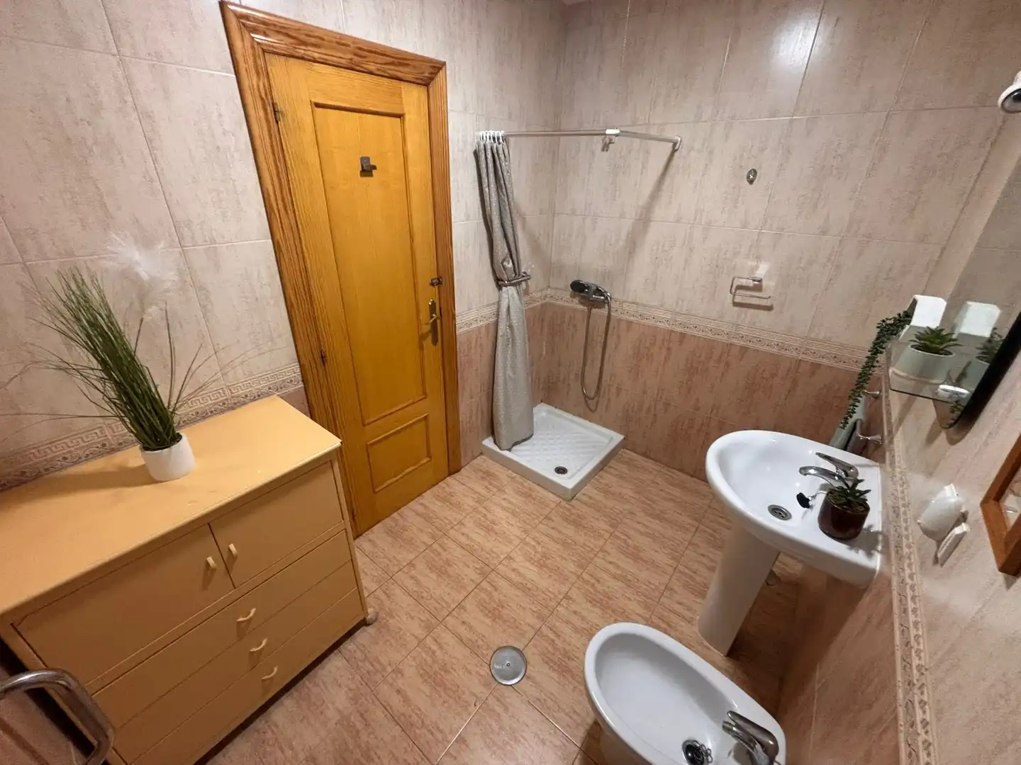 Baño de Piso en venta en Alicante / Alacant con Aire acondicionado y Amueblado