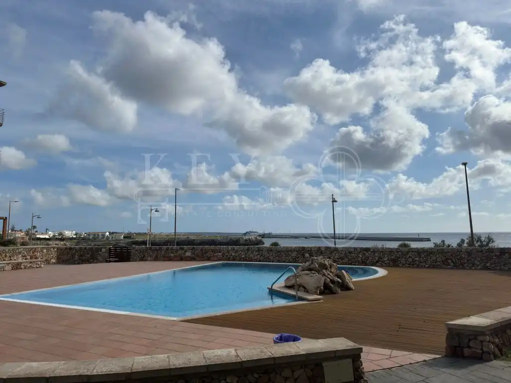 Piscina de Apartamento en venta en Ciutadella de Menorca con Aire acondicionado, Calefacción y Jardín privado