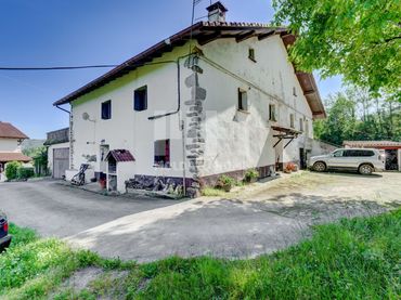 Casa amb jardí en venda a Lesaka