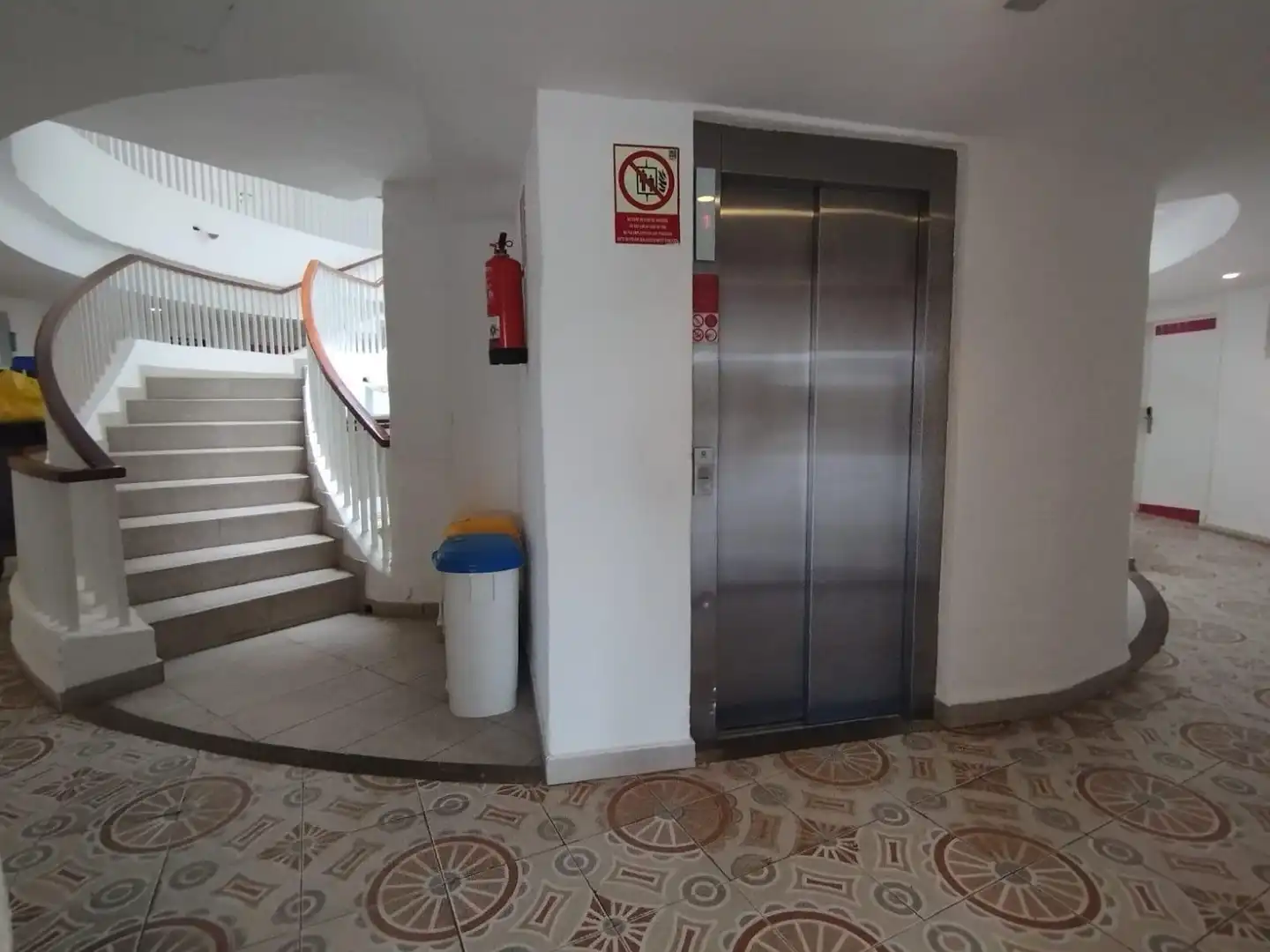 Apartamento en venta en San Bartolomé de Tirajana con Balcón y Piscina comunitaria