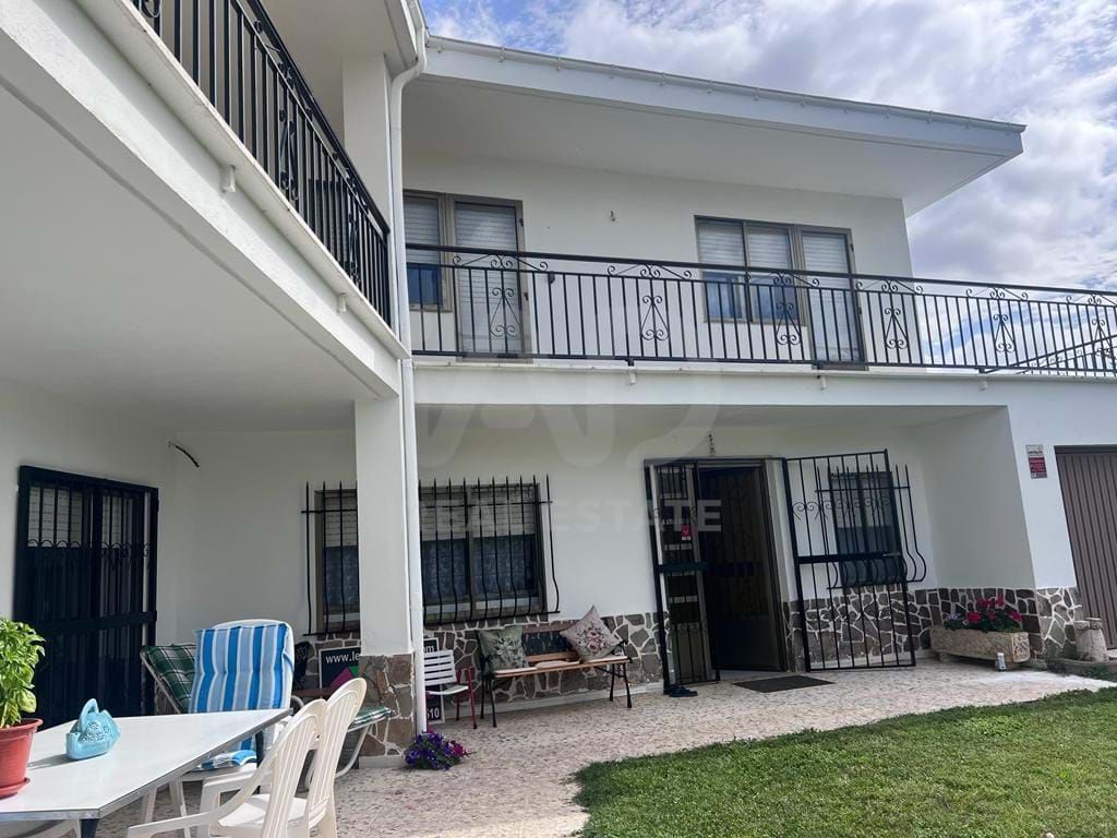 Vista exterior de Casa o chalet en venta en Chozas de Abajo