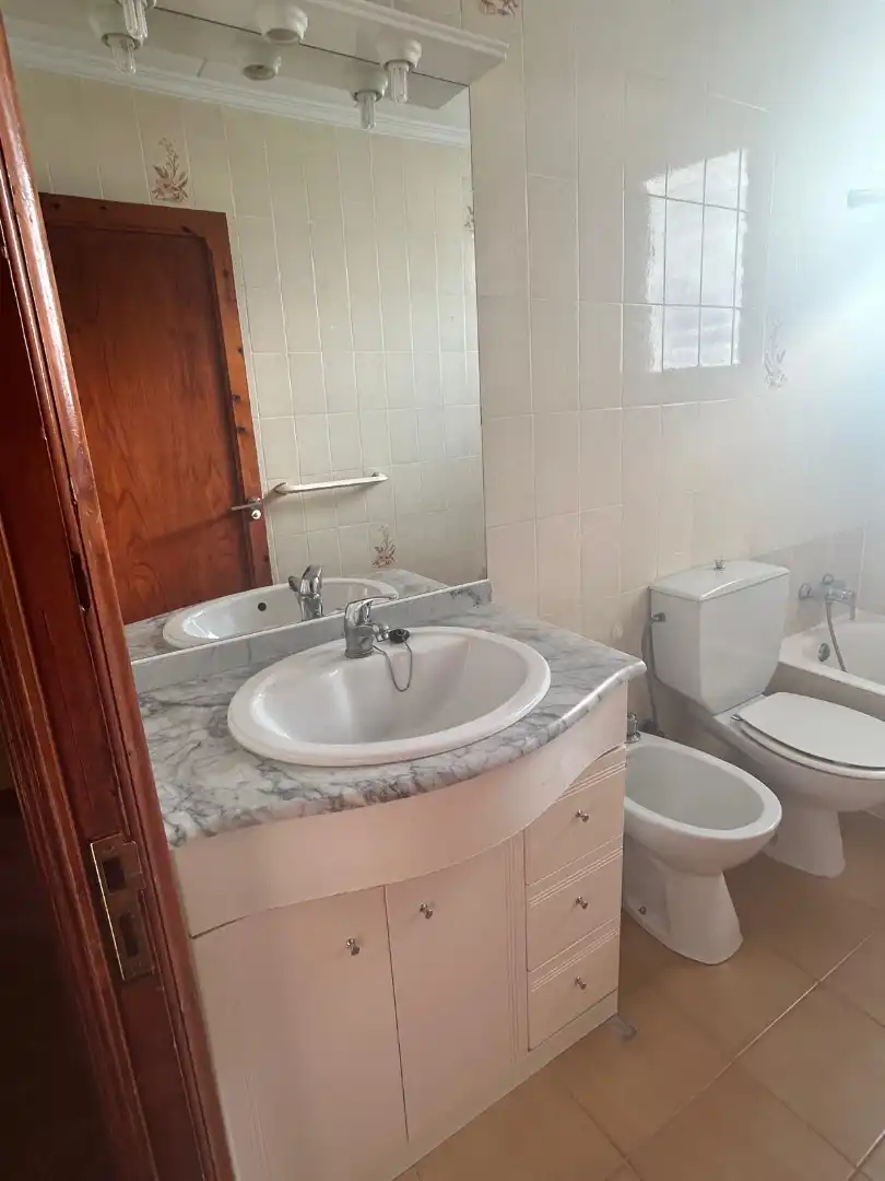 Baño de Piso en venta en Sueca con Terraza, Trastero y Horno