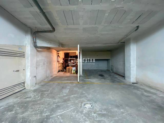 Garaje en Venta en PEDRO DE VALDÉS en Barrio de Ciudad Jardín