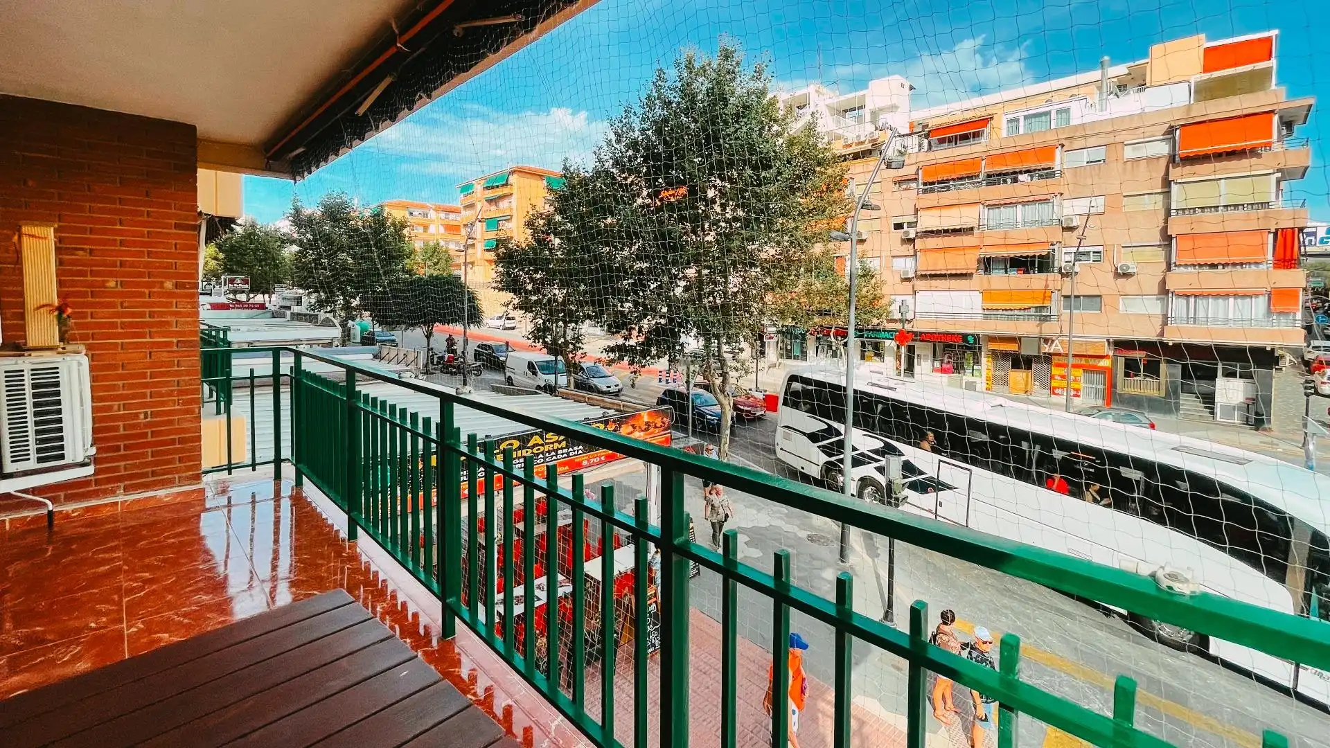 Vista exterior de Pis en venda en Benidorm amb Terrassa